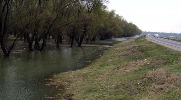 restrictii de viteza pe dunare dar si pe digul macin smardan