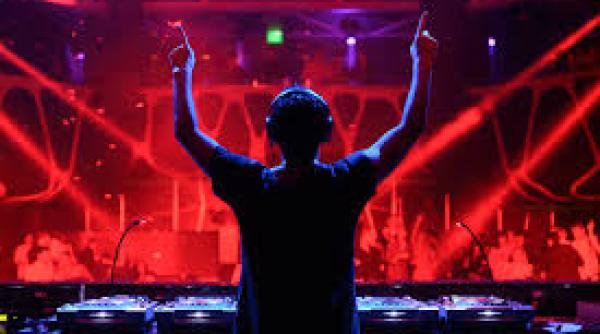 celebru dj international operat imaginea de pe patul de spital