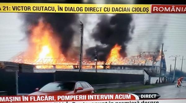 incendiu puternic la adjud noua masini cuprinse de flacari