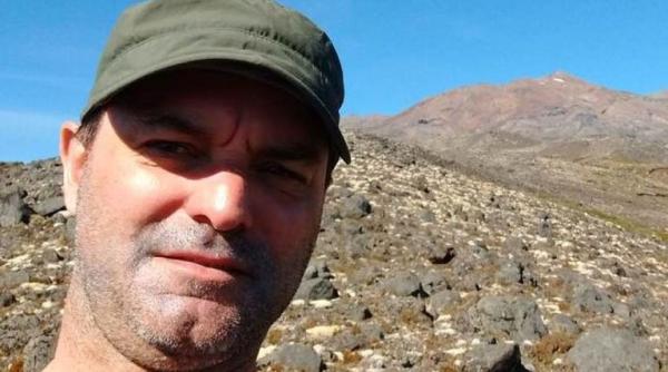 un excursionist britanic a fost gasit decedat in apropierea unei cascade