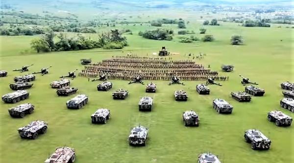 trump intareste flancul estic al nato mii de soldati la granita cu rusia