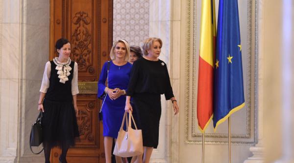 dancila firea si turcan asteptate la cel mai mare eveniment din weekend ramane de vazut daca vor spune da video