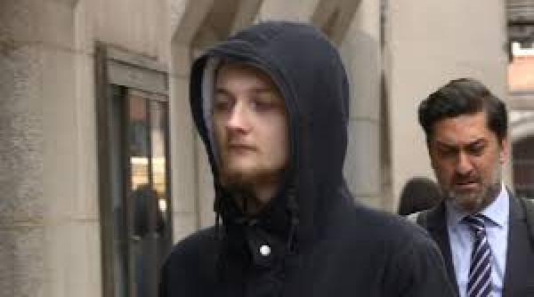 un student care l a amenintat pe printul harry a fost condamnat la inchisoare