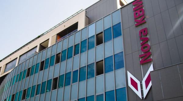 fondul american de investitii apollo se extinde in slovenia prin achizitia grupului abanka