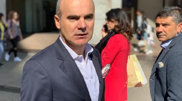 fetita luata cu mascatii si tarata pentru adoptie in sua rares bogdan a rabufnit in direct mi au dat lacrimile este o bruta nu ii e rusine