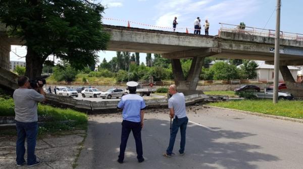 pasarela pietonala prabusita pe dn2b masuri de urgenta