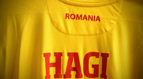 buzaianu hagi s a enervat si a dat aceasta replica eu nu rad de el