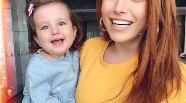 elena gheorghe amelie a muscat un caine era cu blana lui in gurita