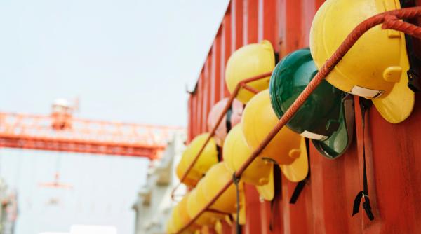 salarii constructii  vesti nu tocmai bune pentru cei care lucreaza in domeniu