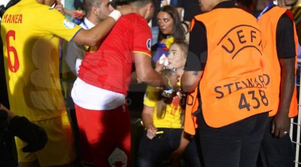 momente socante in tribuna sotia lui cristi manea batuta de un suporter