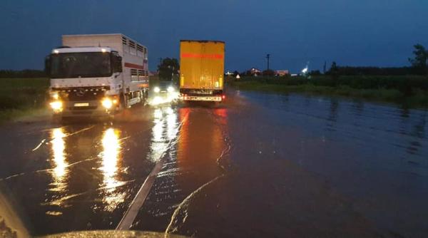 ploaie torentiala in buzau s a inundat dn2