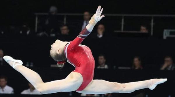 denisa golgota in finalele de la individual compus sol barna si sarituri