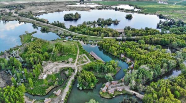 paradisul deltei siretului povestea unei afaceri de succes zagazaga resort