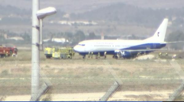 aterizare fortata pe aeroportul din tel aviv 100 de ambulante pe pista