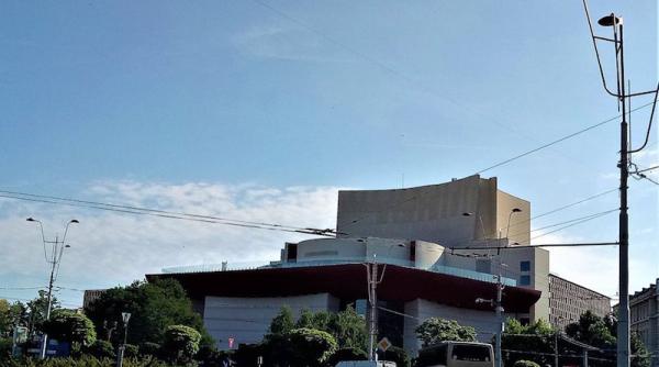 sporuri de conditii grele si vatamatoare la teatrul national  simona ionescu  nu e chiar asa de rau   