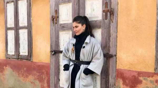 alina puscas la un pas de moarte mi a aparut o pata movulie pe san