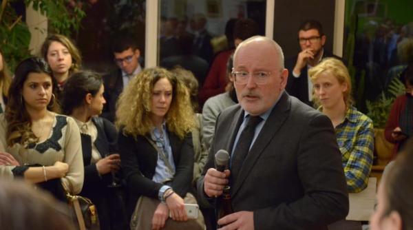 negocieri la bruxelles intre borisov si timmermans distribuite pe facebook