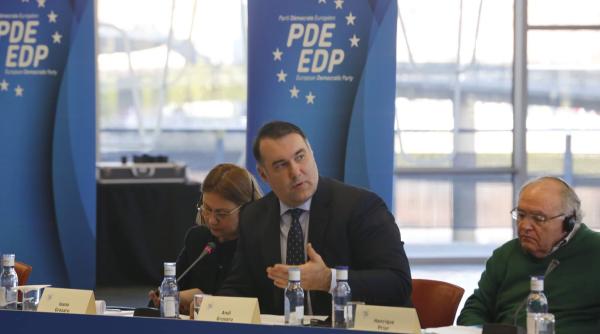 deputatul andi grosaru a semnat acordul politic national al lui iohannis