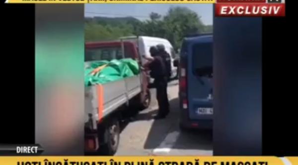 hoti incatusati in plina strada interventie urgenta a mascatilor