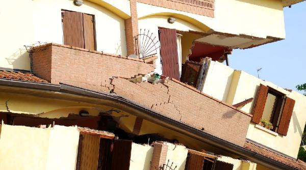 explozie provocata de gaz in polonia trei morti si patru raniti