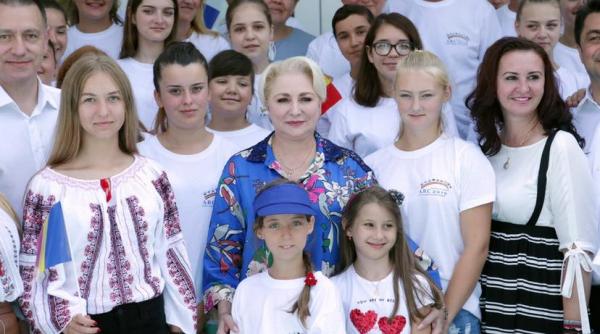viorica dancila mesaj pentru copiii romaniei ii asteptam sa se intoarca acasa