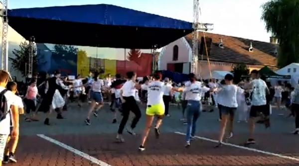 atac sangeros la un festival de folclor doi tineri injunghiati