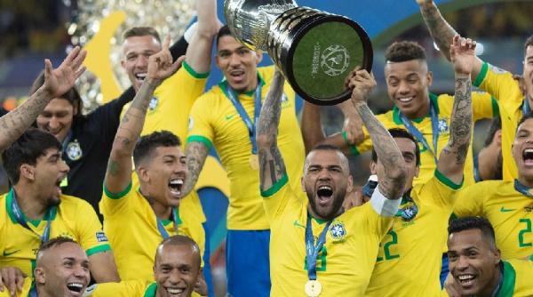 dani alves brazilia al 40 lea trofeu al carierei