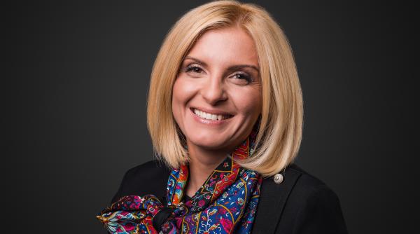otp bank romania roxana hidan este noul director general adjunct al diviziei retail