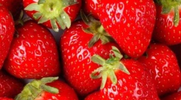 spuma de capsuni  desertul racoritor al verii