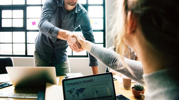 greseala facuta de tinerii care vor sa intre in afaceri  istudor  rector ase  e nevoie de un proiect de tara