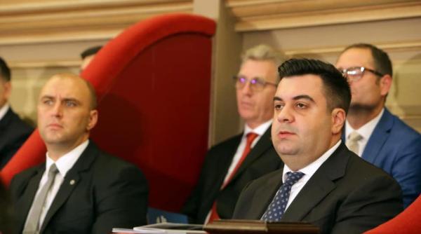 razvan cuc implicat intr un accident ministru e transportat la spital