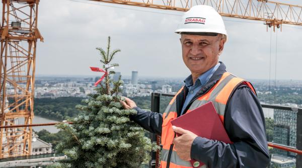 turnul de birouri ana tower de pe bulevardul poligrafiei gata in timp record george copos a pus bradul pe casa