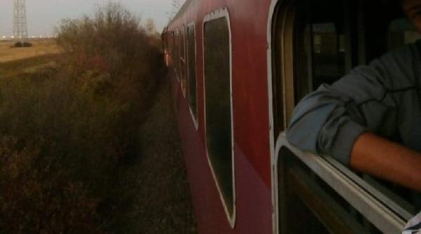 un tren a luat foc in judetul valcea panica printre pasageri