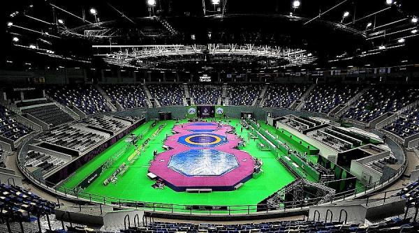 gabriel burtanete portdrapelul romaniei la festivitatea de deschidere fote baku 2019