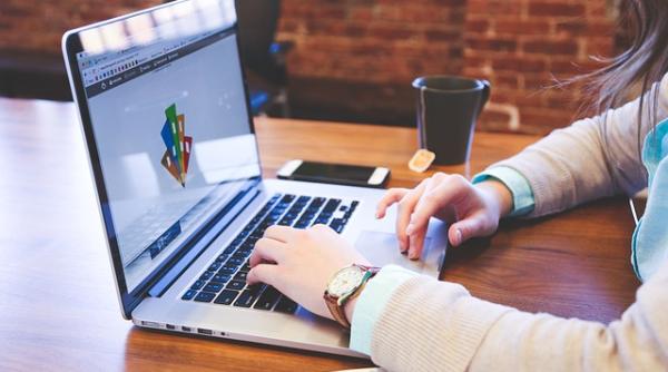 gratuitate tren studenti bai jeguri comuniste sa va fie rusine mizerabil sa ne discriminati