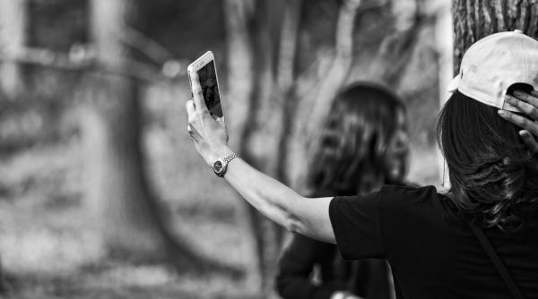 aplicatiile false de editare foto din google play care fura bani