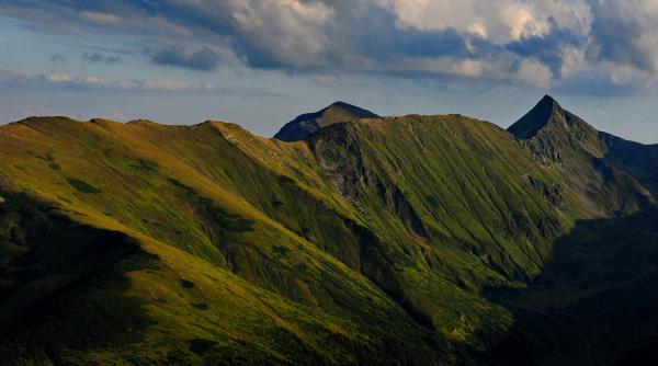 turist decedat pe munte salvamontistii nu au avut vehicul adecvat