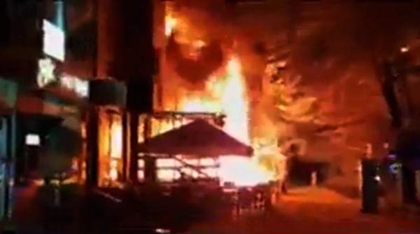 restaurant ars in intregime in toiul noptii zeci de oameni evacuati