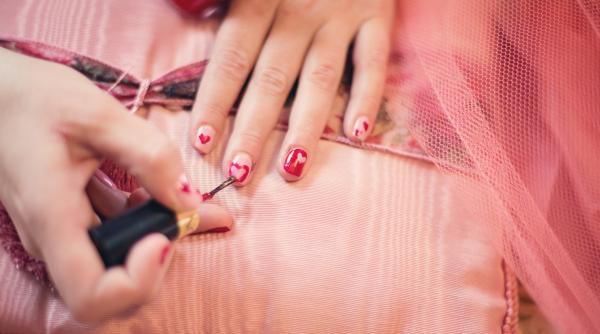 acrilati substanta periculoasa pentru sanatate la ce sa fiti atenti cand mergeti la saloanele de infrumusetare