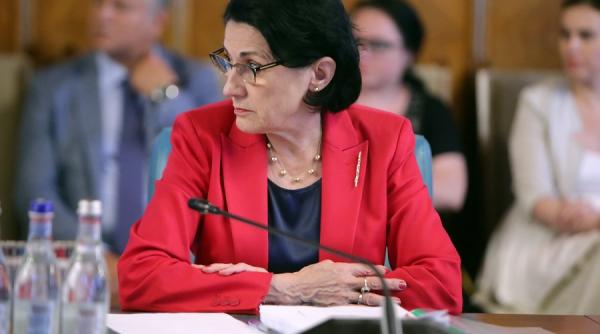 andronescu cere demiterea preotului care a facut afirmatii socante despre femeile violate
