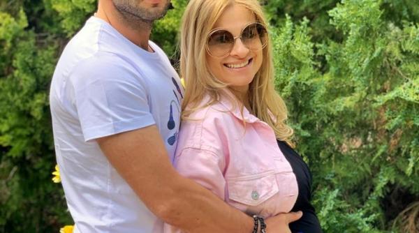 mihai morar prima fotografia cu al treilea copil ce nume a ales