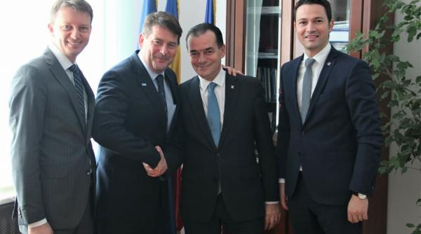 mircea badea lui siegfried muresan dupa dezinformarea despre comarnic brasov mare surpriza pentru acest papagal