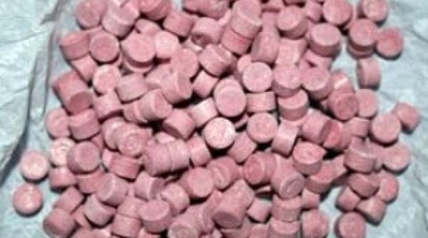 traficanti de droguri prinsi in flagrant cu cat vindeau pastilele de ecstasy