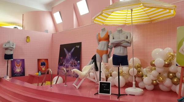 muzeul selfie urilor un succes pentru generatia instagram este unic in europa