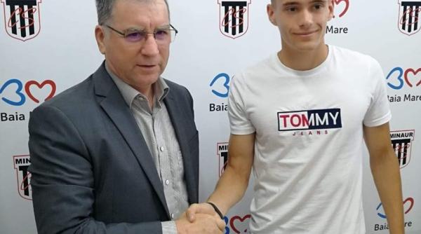 fcsb a transferat un fundas stanga