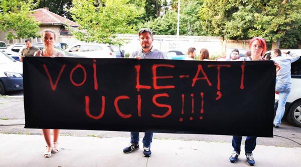 zeci de tineri au protestat la craiova fata de atitudinea autoritatilor