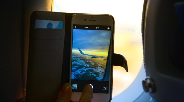 iasi  pasager din cursa de antalya dus la spital dupa ce i s a facut rau in timpul zborului