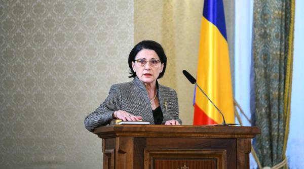 klaus iohannis decrete semnate in ceea ce priveste guvernul