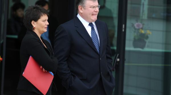 dosar oracle dna mindrutescu acuzat de mita de peste 800 000 de euro