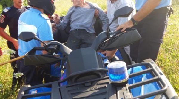 batran gasit cazut si deshidratat dupa ce s a ratacit intr o zona deluroasa din arad